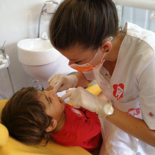 Zâna Merciluță - Dentist investigație